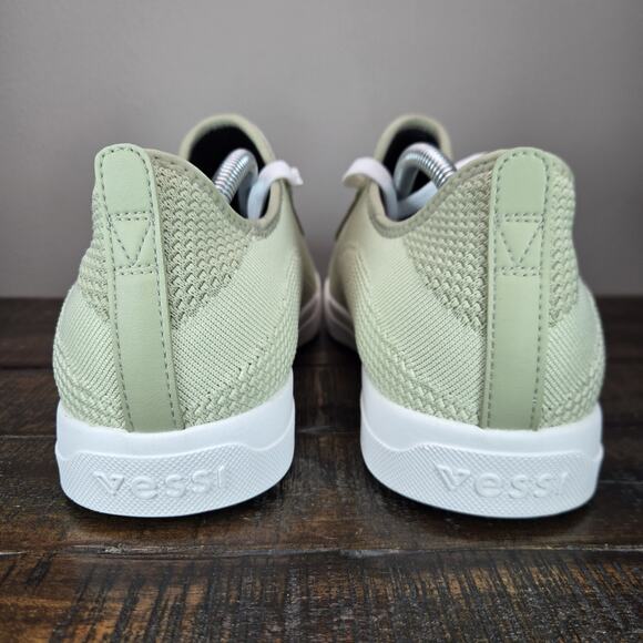 NEW Vessi Weekend 1.5 Mens Size 11 Waterproof Shoes Sneaker Light Sage Green - Picture 4 of 12